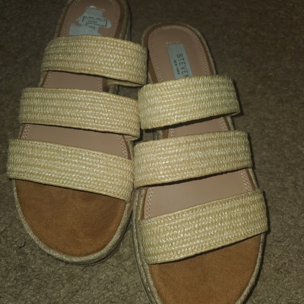 Wedge Flops - Picture 3 of 3